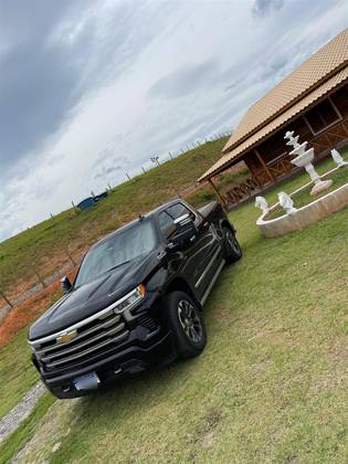 CHEVROLET SILVERADO 5.3 V8 GASOLINA 1500 HIGH COUNTRY 4X4 AUTOMÁTICO CHEVROLET SILVERADO 5.3 V8 GASOLINA 1500 HIGH COUNTRY 4X4 AUTOMÁTICO